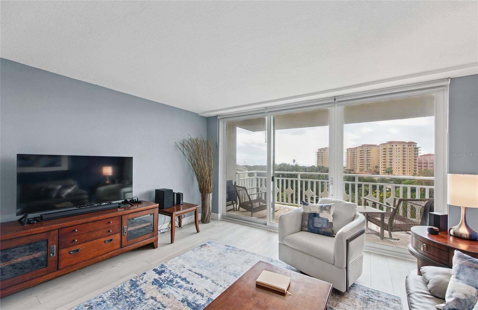 700 BEACH DRIVE NE, #701, St Petersburg, FL 33701 700 BEACH DRIVE NE, #701, St Petersburg, FL 33701