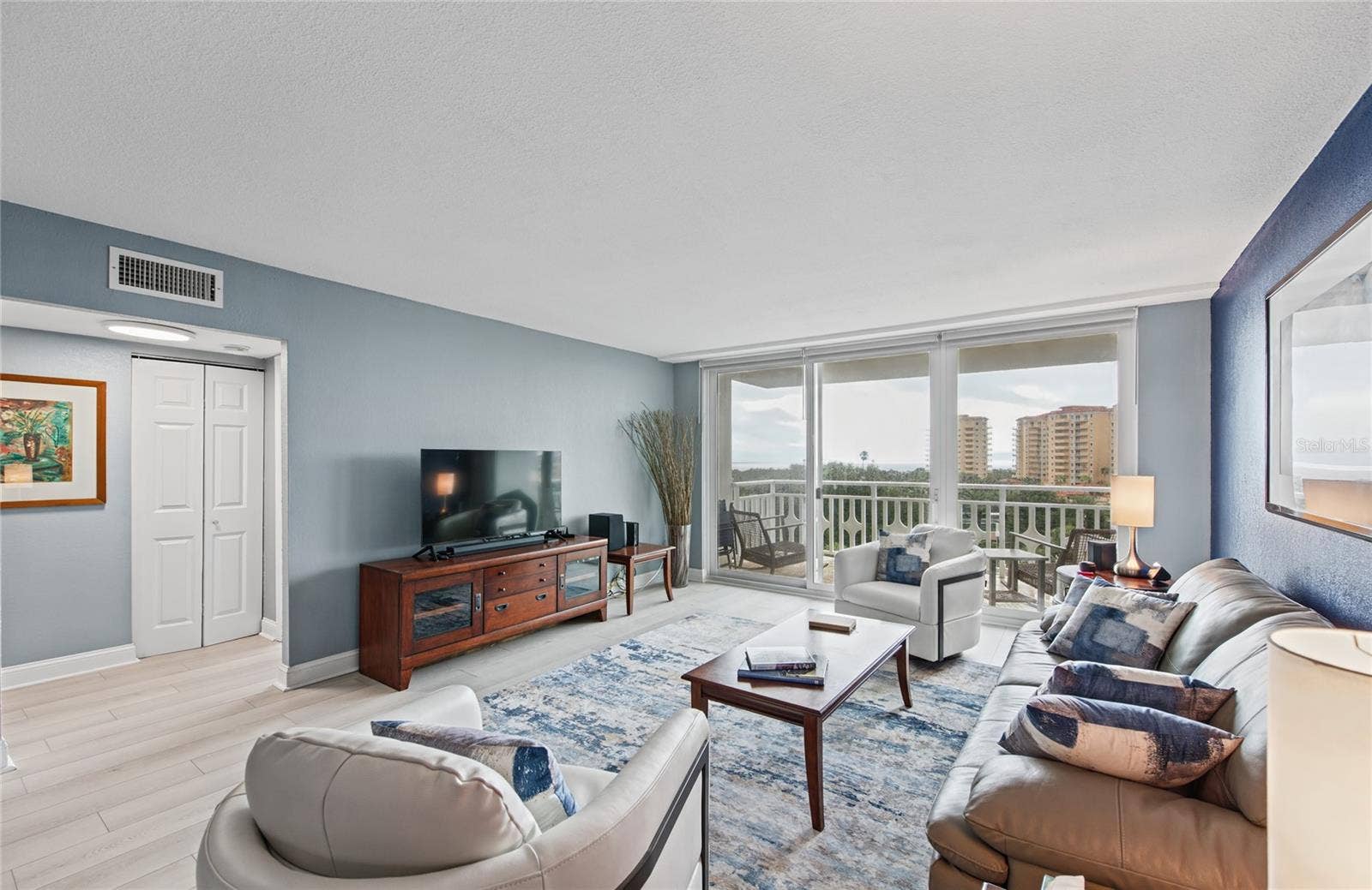700 BEACH DRIVE NE, #701, St Petersburg, FL 33701 700 BEACH DRIVE NE, #701, St Petersburg, FL 33701