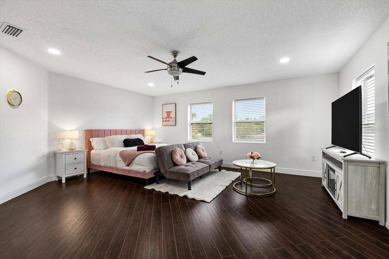 7911 N PACKWOOD AVENUE, Tampa, FL 33604 7911 N PACKWOOD AVENUE, Tampa, FL 33604
