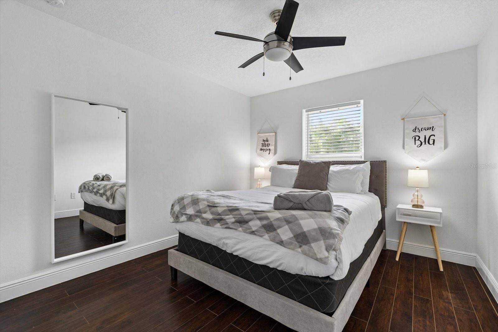 7911 N PACKWOOD AVENUE, Tampa, FL 33604 7911 N PACKWOOD AVENUE, Tampa, FL 33604