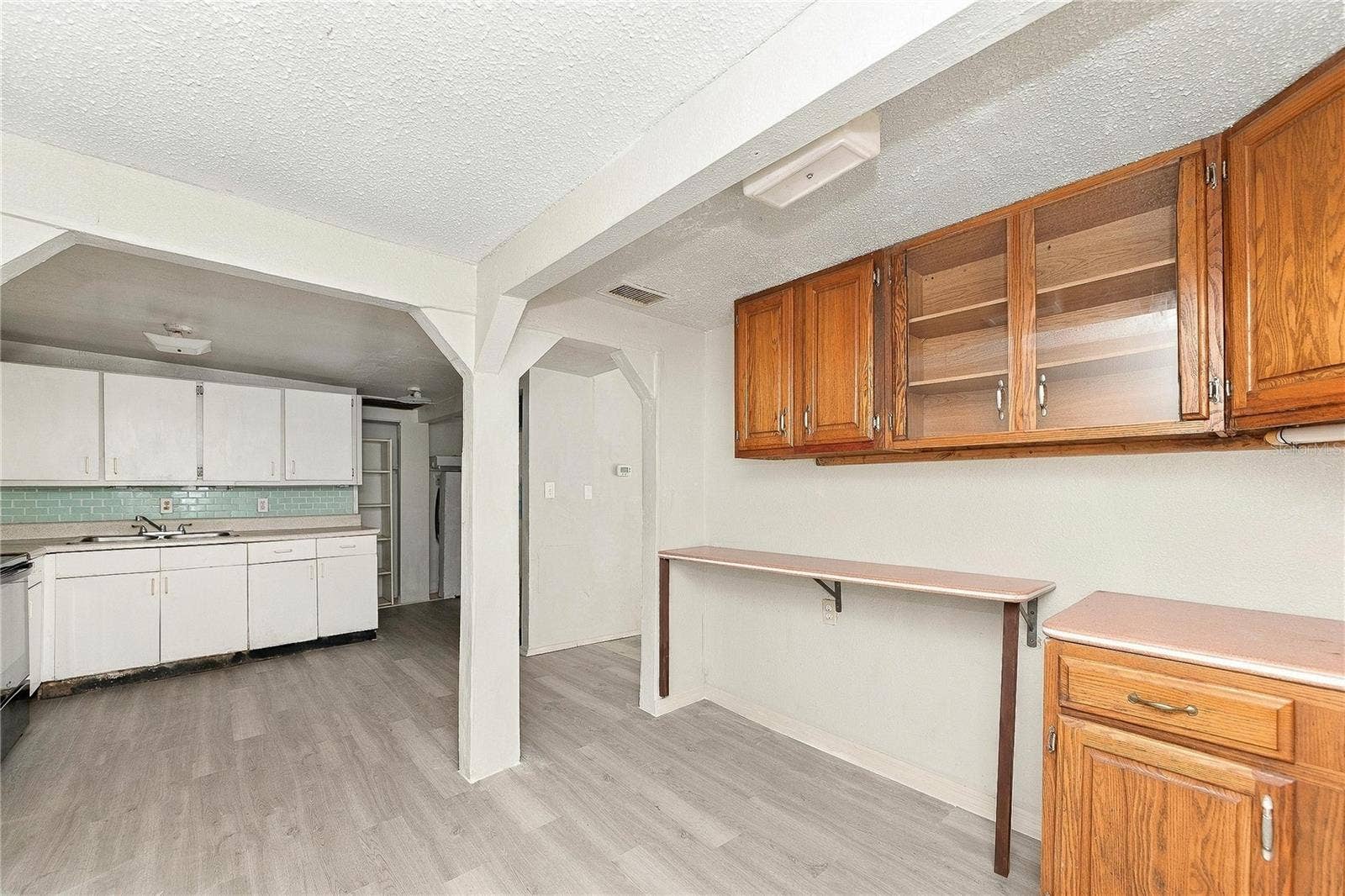 1103 36TH AVENUE W, Bradenton, FL 34205 1103 36TH AVENUE W, Bradenton, FL 34205