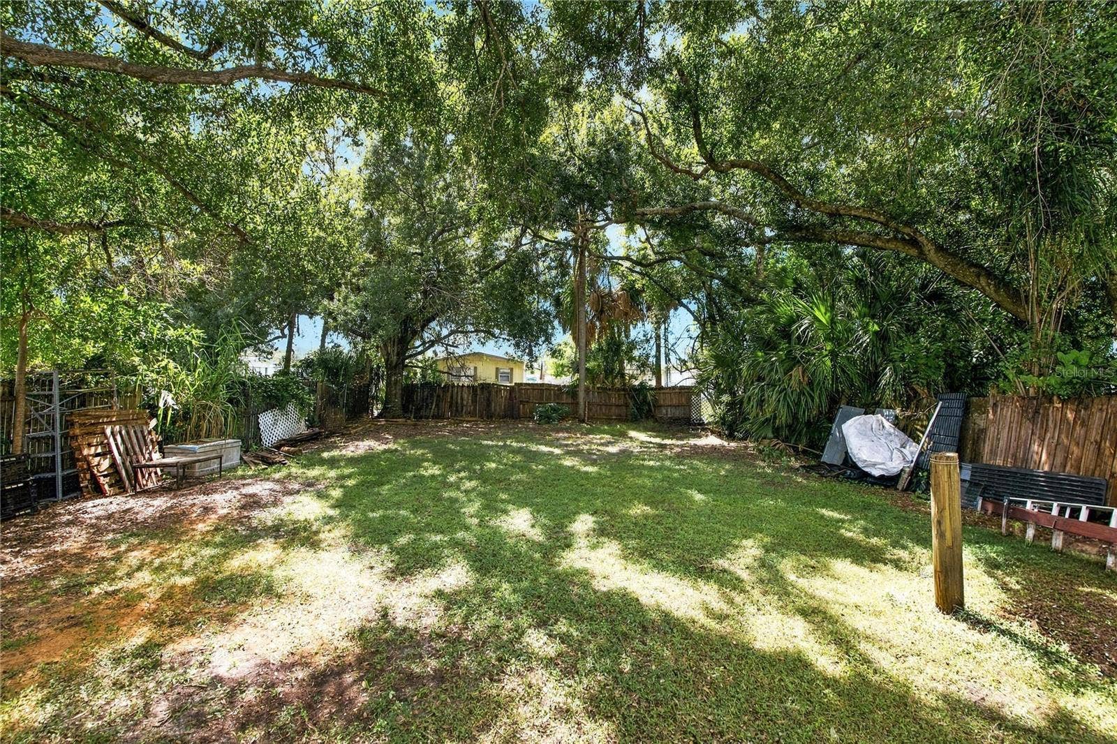 1103 36TH AVENUE W, Bradenton, FL 34205 1103 36TH AVENUE W, Bradenton, FL 34205