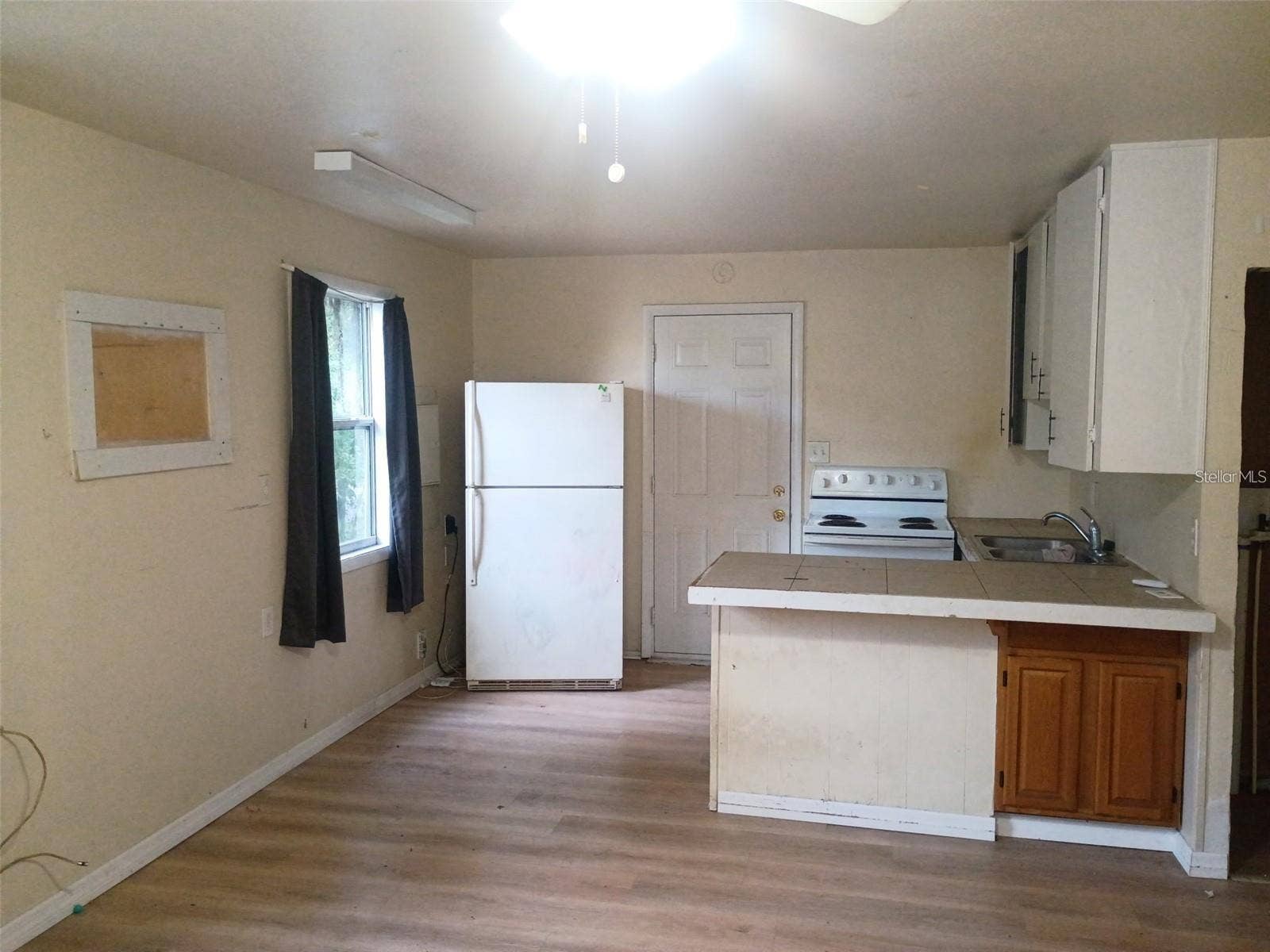 9114 OGALALA STREET, New Port Richey, FL 34654 9114 OGALALA STREET, New Port Richey, FL 34654