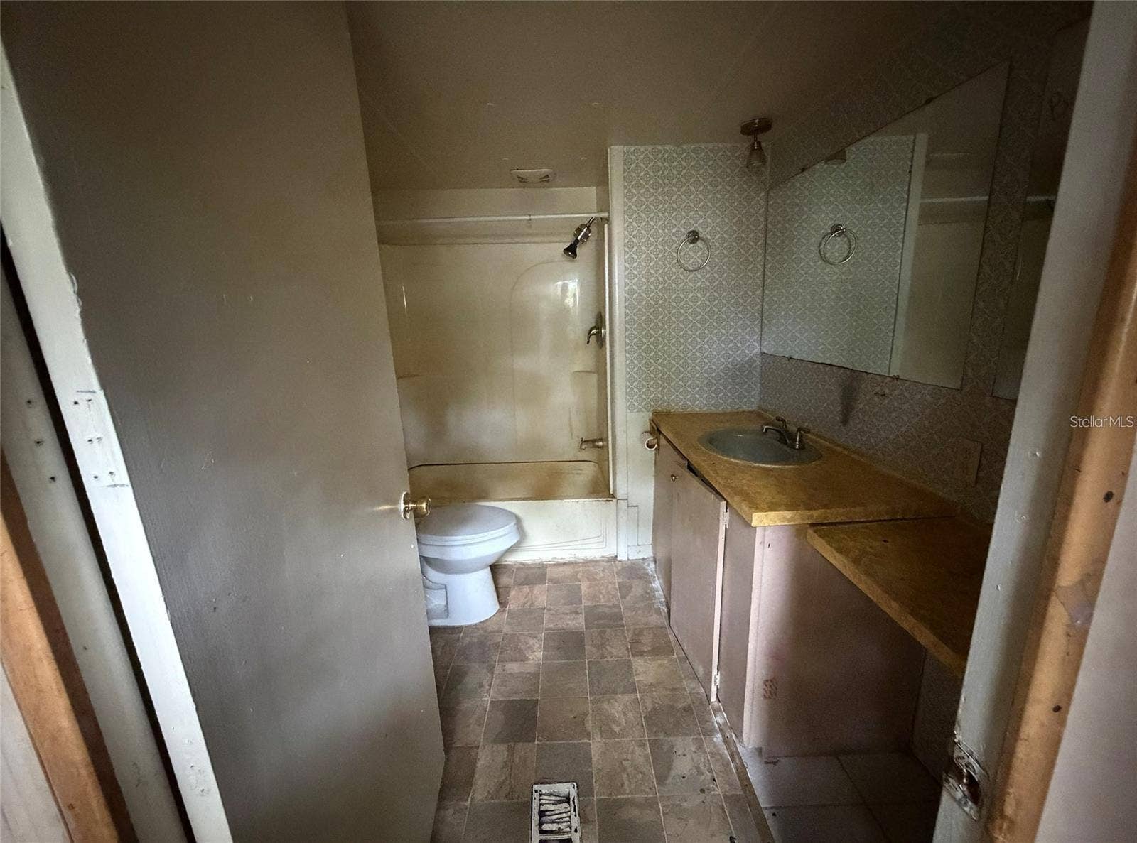 9114 OGALALA STREET, New Port Richey, FL 34654 9114 OGALALA STREET, New Port Richey, FL 34654
