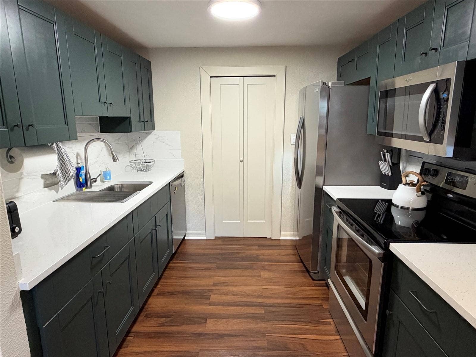 10822 PALMETTO STREET, Riverview, FL 33569 Kitchen