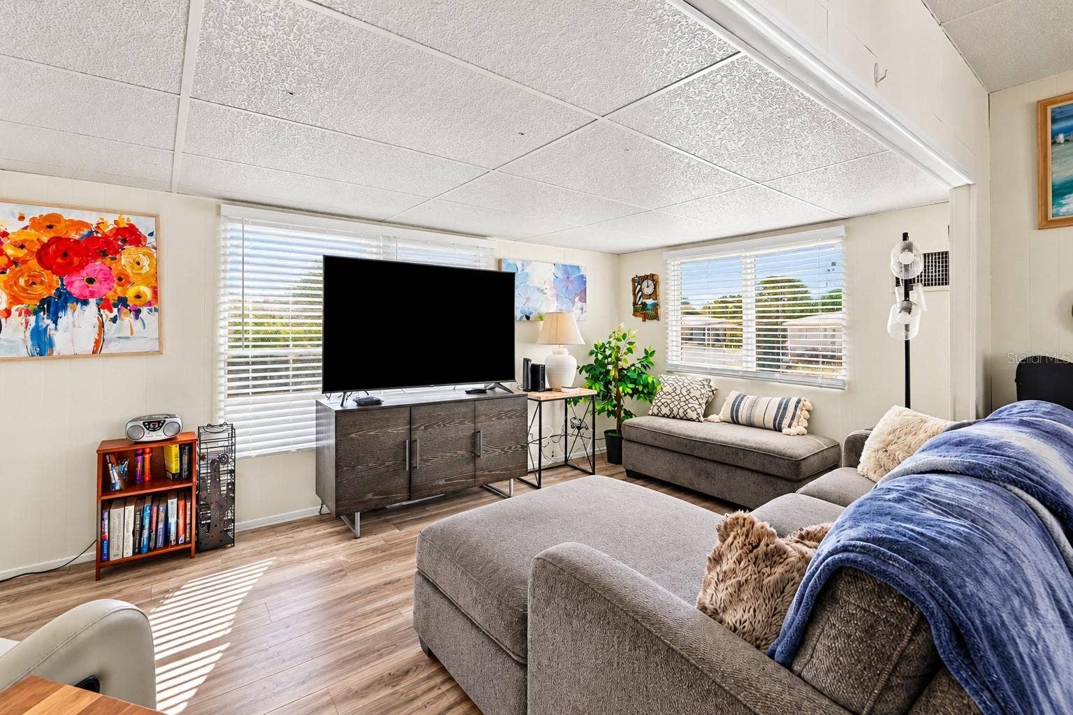 37332 SANDRA AVENUE, Zephyrhills, FL 33542 Fully furnished home!