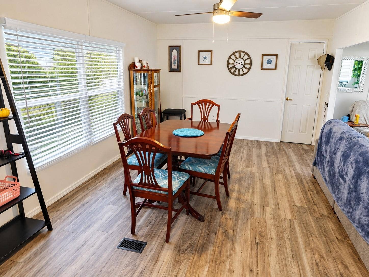 37332 SANDRA AVENUE, Zephyrhills, FL 33542 37332 SANDRA AVENUE, Zephyrhills, FL 33542