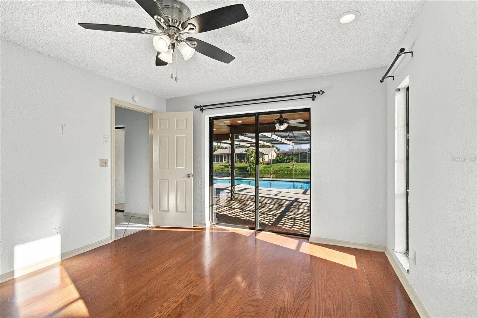 10843 HARBORSIDE DRIVE, Largo, FL 33773 10843 HARBORSIDE DRIVE, Largo, FL 33773
