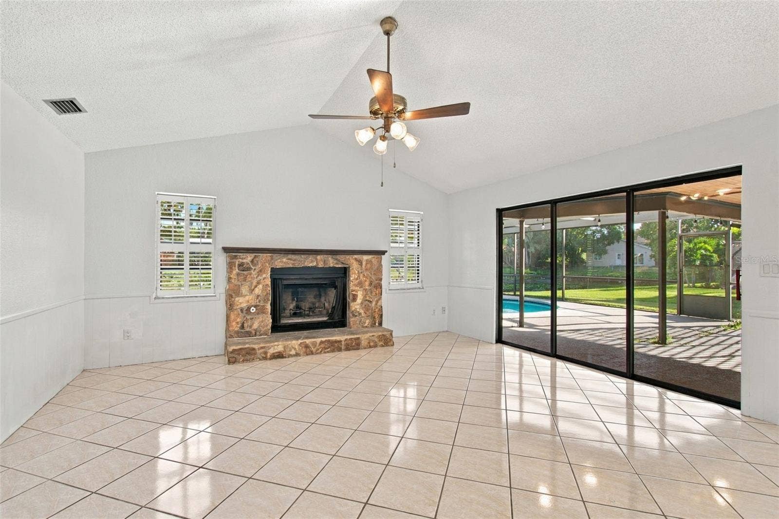 10843 HARBORSIDE DRIVE, Largo, FL 33773 10843 HARBORSIDE DRIVE, Largo, FL 33773