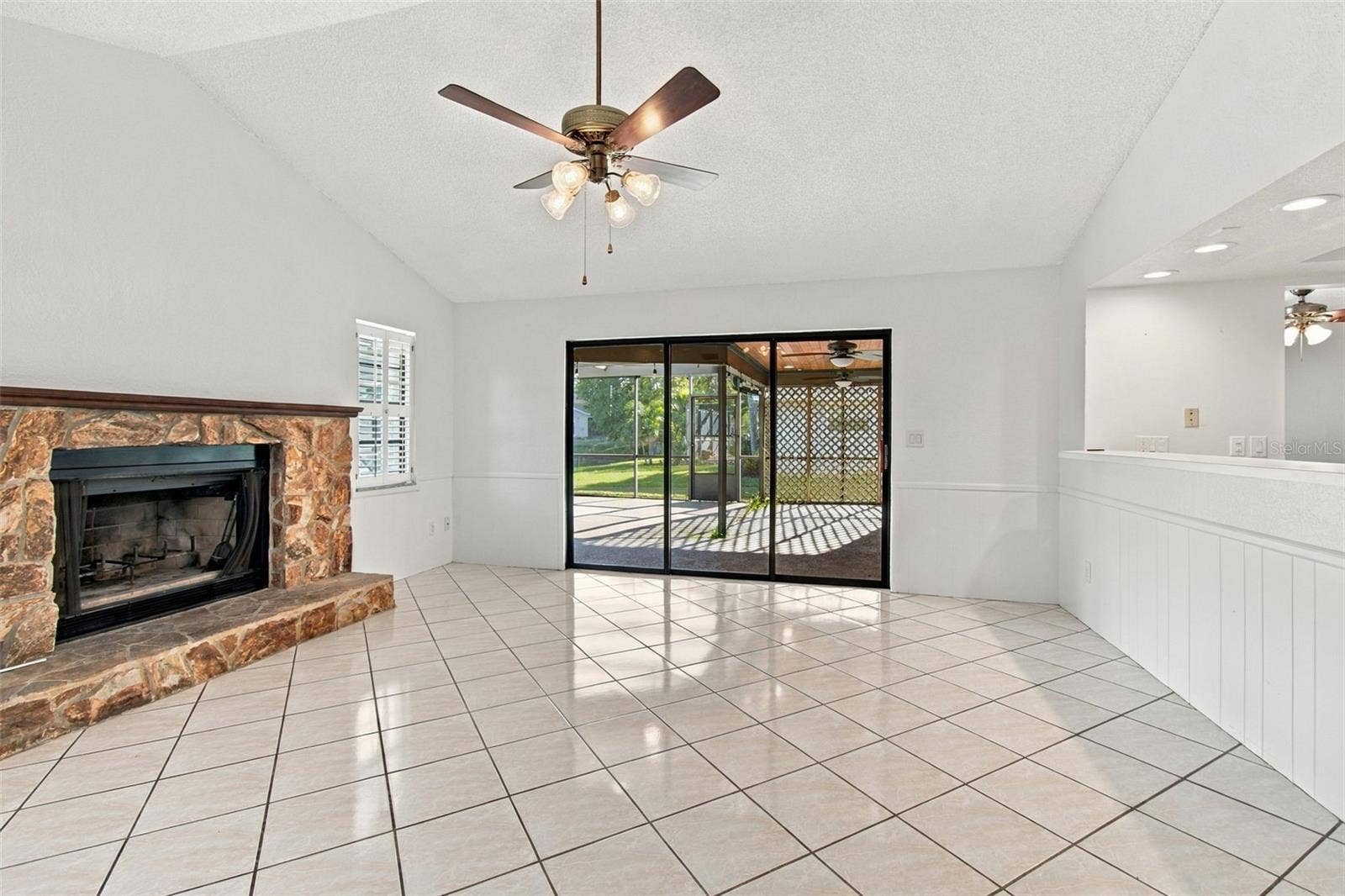 10843 HARBORSIDE DRIVE, Largo, FL 33773 10843 HARBORSIDE DRIVE, Largo, FL 33773