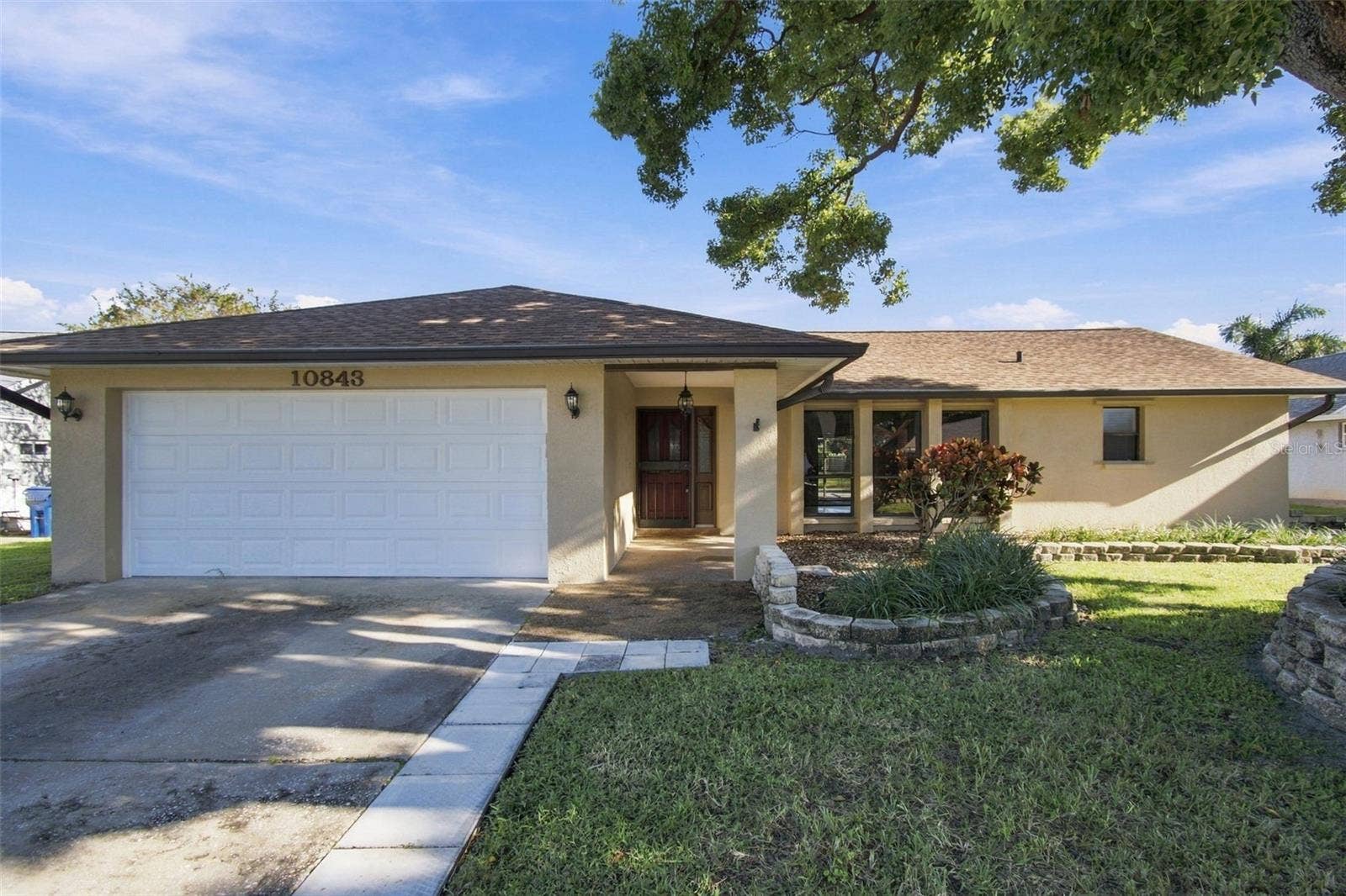 10843 HARBORSIDE DRIVE, Largo, FL 33773 10843 HARBORSIDE DRIVE, Largo, FL 33773