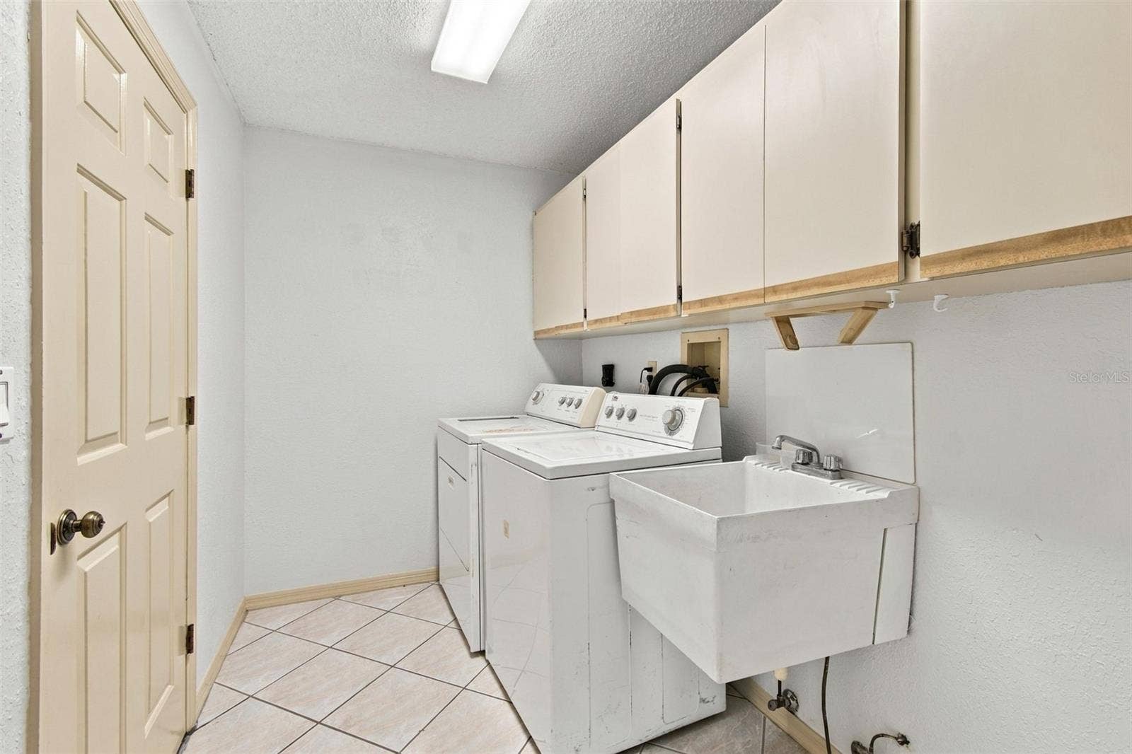 10843 HARBORSIDE DRIVE, Largo, FL 33773 10843 HARBORSIDE DRIVE, Largo, FL 33773