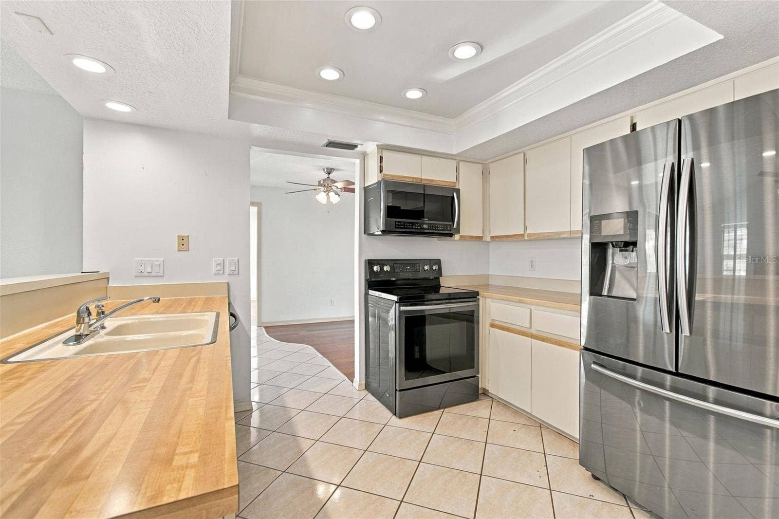 10843 HARBORSIDE DRIVE, Largo, FL 33773 10843 HARBORSIDE DRIVE, Largo, FL 33773