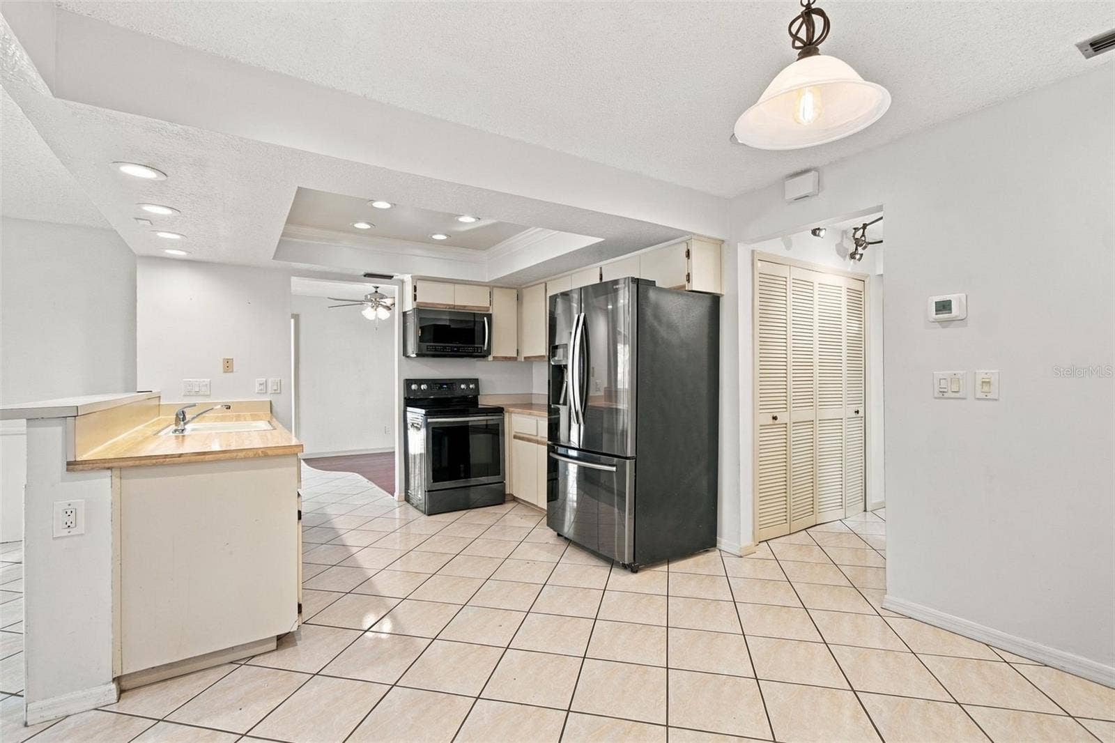 10843 HARBORSIDE DRIVE, Largo, FL 33773 10843 HARBORSIDE DRIVE, Largo, FL 33773