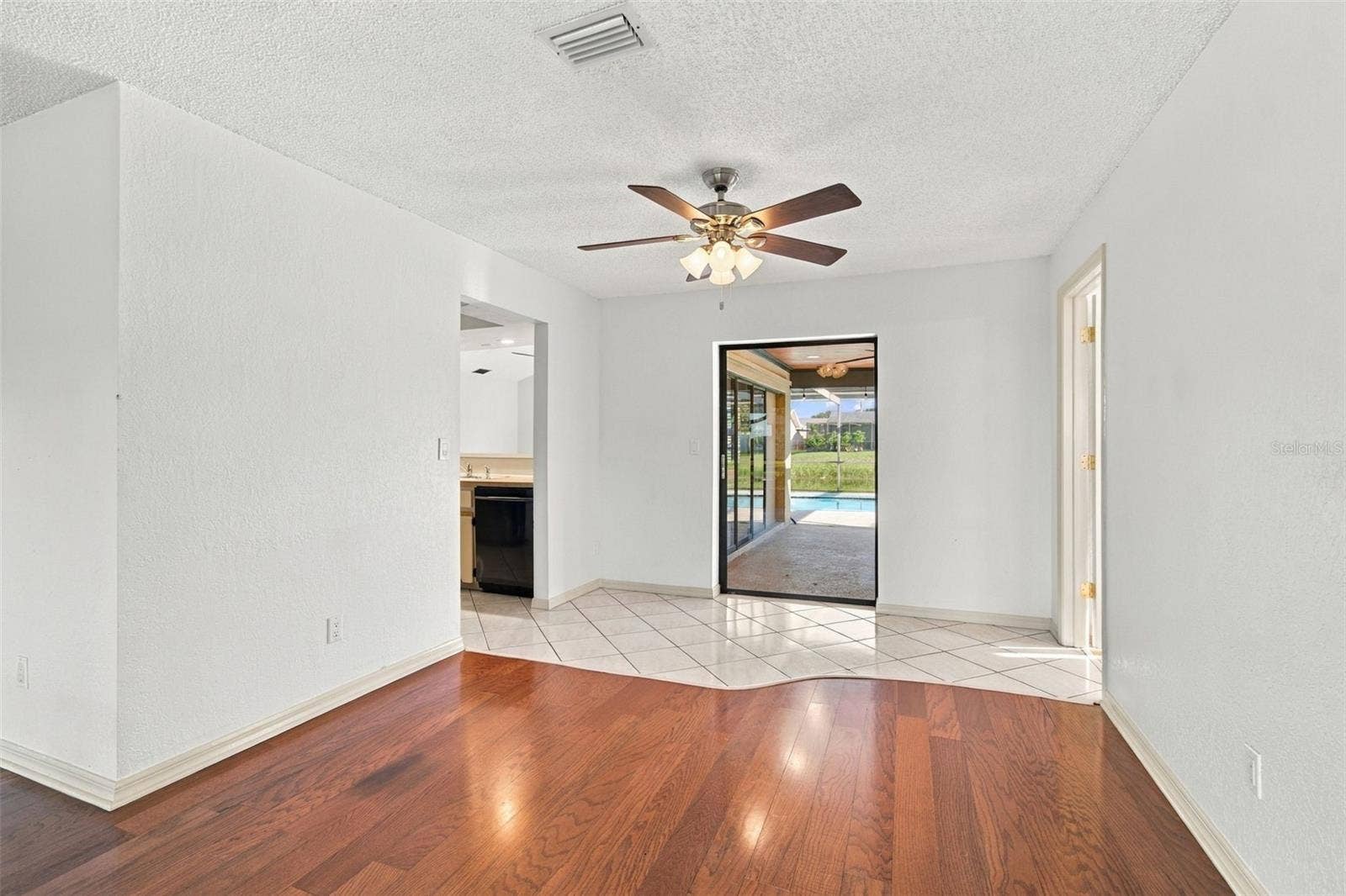 10843 HARBORSIDE DRIVE, Largo, FL 33773 10843 HARBORSIDE DRIVE, Largo, FL 33773