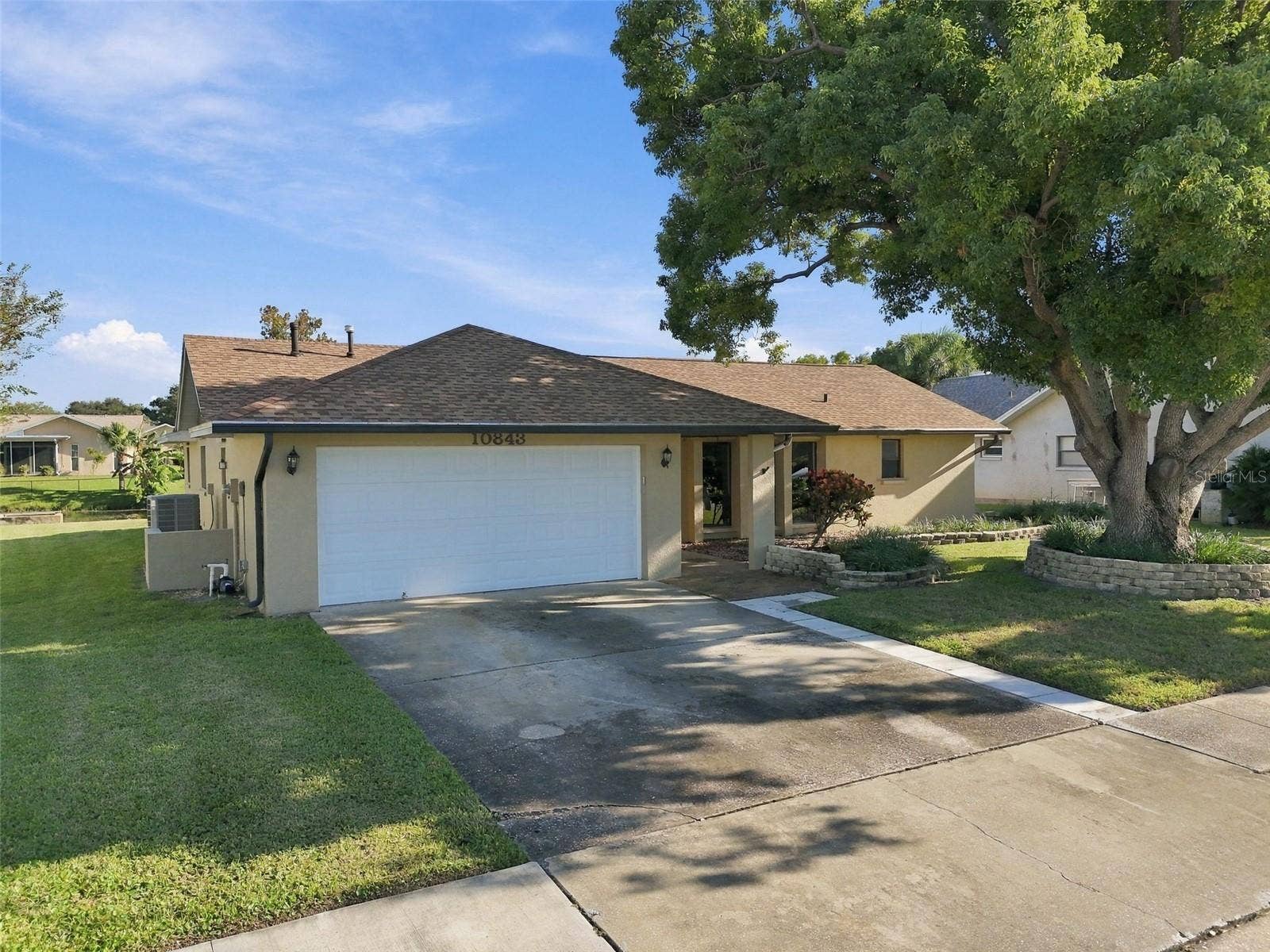 10843 HARBORSIDE DRIVE, Largo, FL 33773 10843 HARBORSIDE DRIVE, Largo, FL 33773