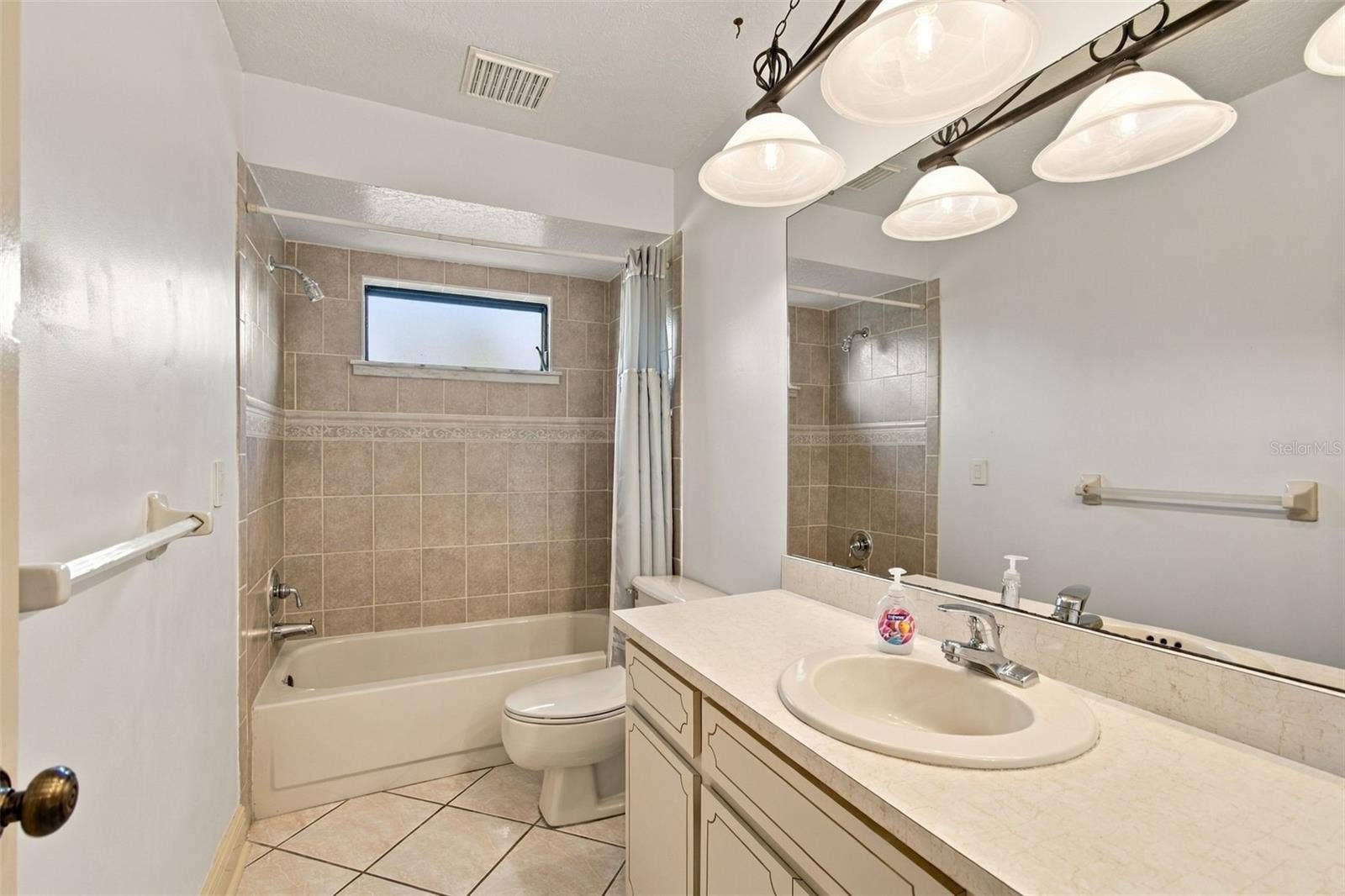 10843 HARBORSIDE DRIVE, Largo, FL 33773 10843 HARBORSIDE DRIVE, Largo, FL 33773