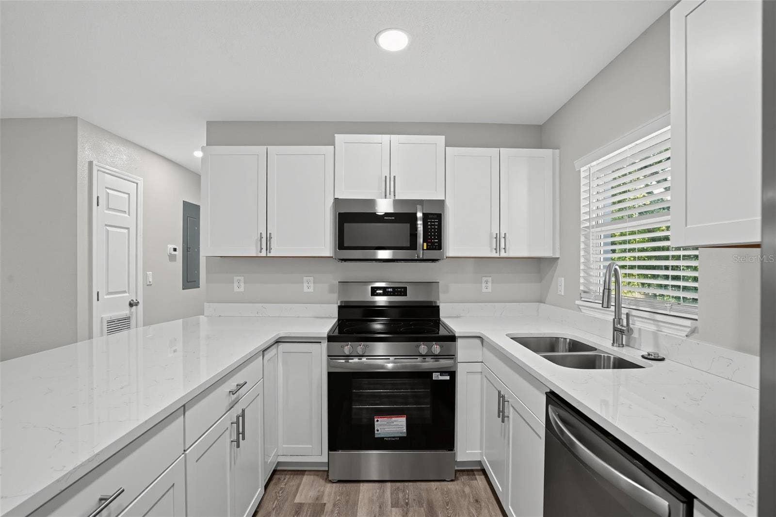 2820 21ST STREET W, Bradenton, FL 34205
