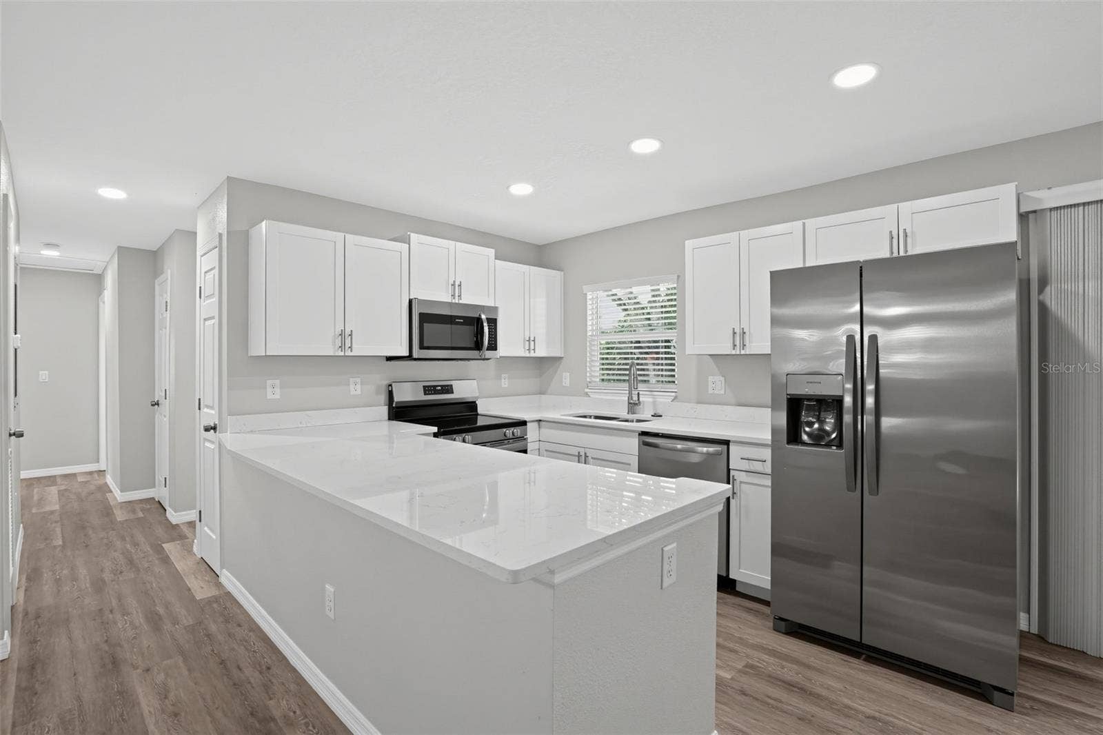 2820 21ST STREET W, Bradenton, FL 34205