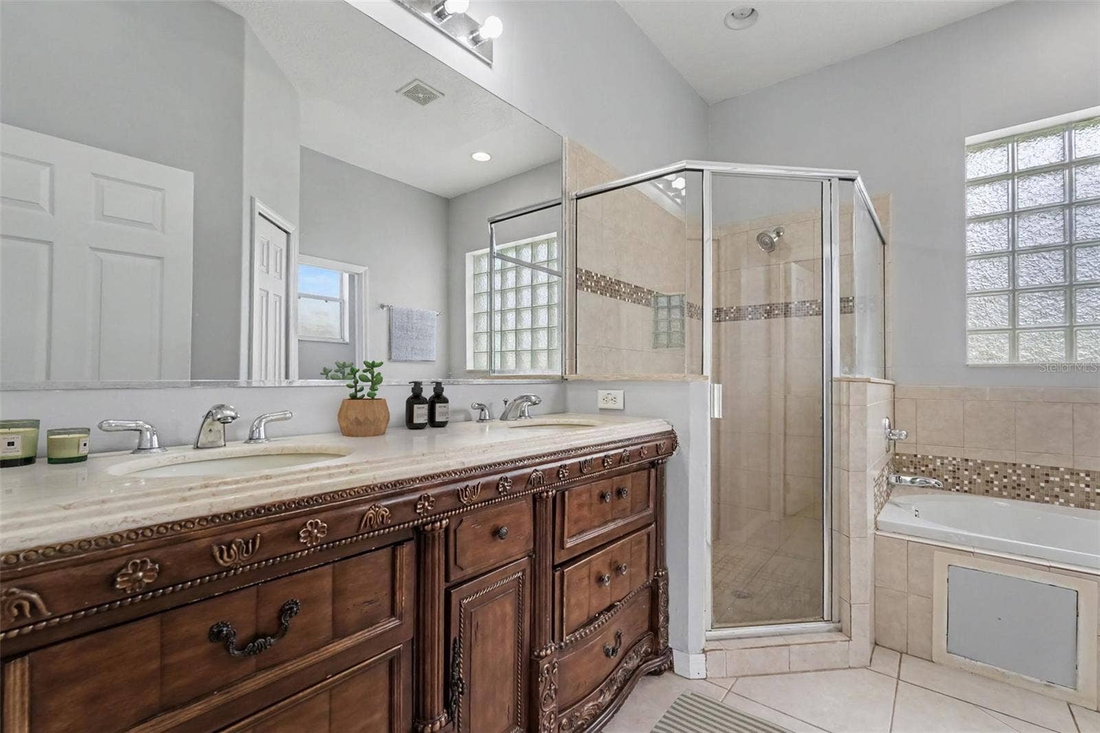 1160 SE TIGER STREET, Palm Bay, FL 32909 1160 SE TIGER STREET, Palm Bay, FL 32909