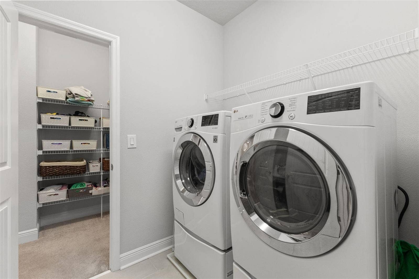 4009 W CARMEN STREET, Tampa, FL 33609 laundry room