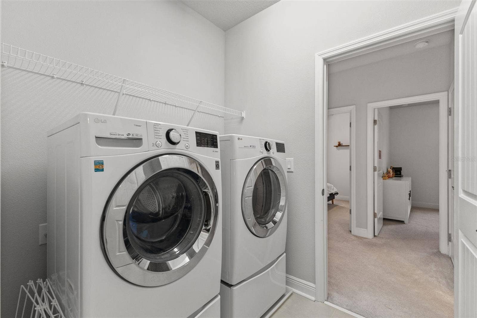 4009 W CARMEN STREET, Tampa, FL 33609 laundry room