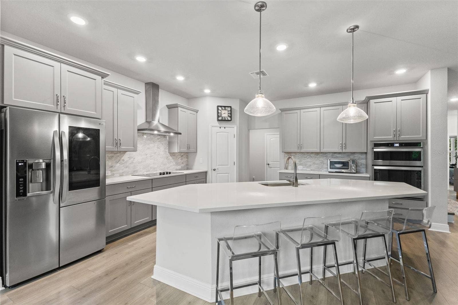 4009 W CARMEN STREET, Tampa, FL 33609 kitchen