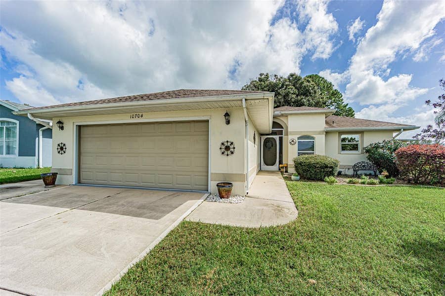 Property photo for 10704 MOSHIE LANE, San Antonio, FL