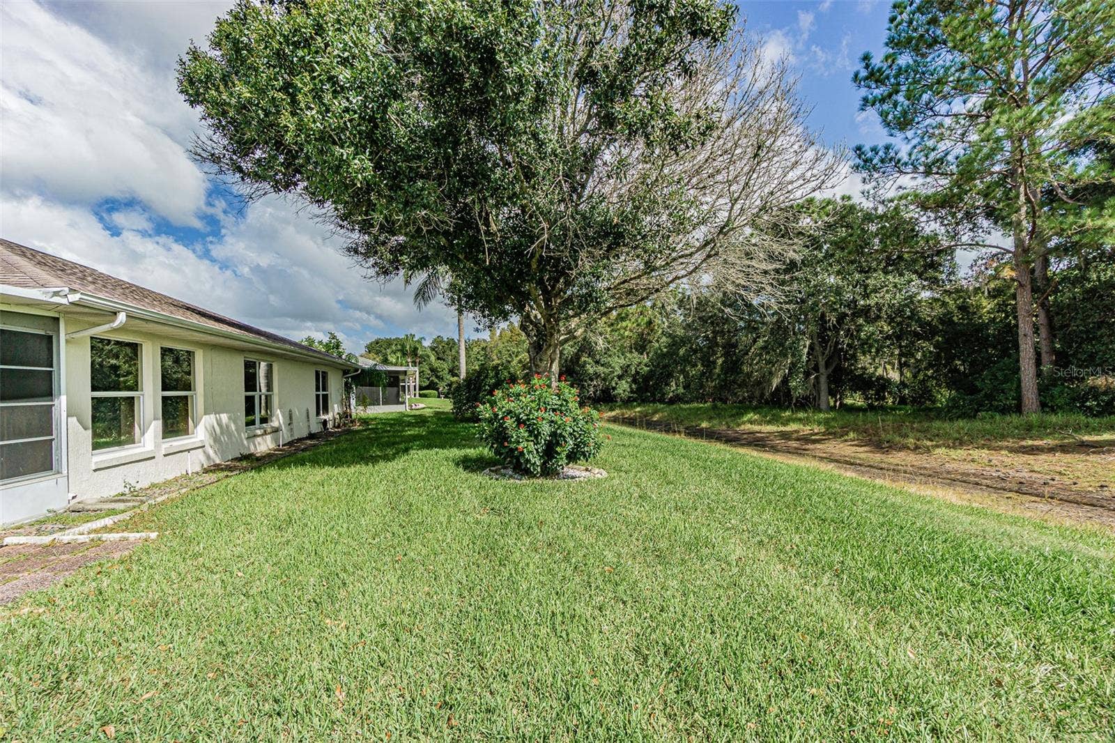 10704 MOSHIE LANE, San Antonio, FL 33576