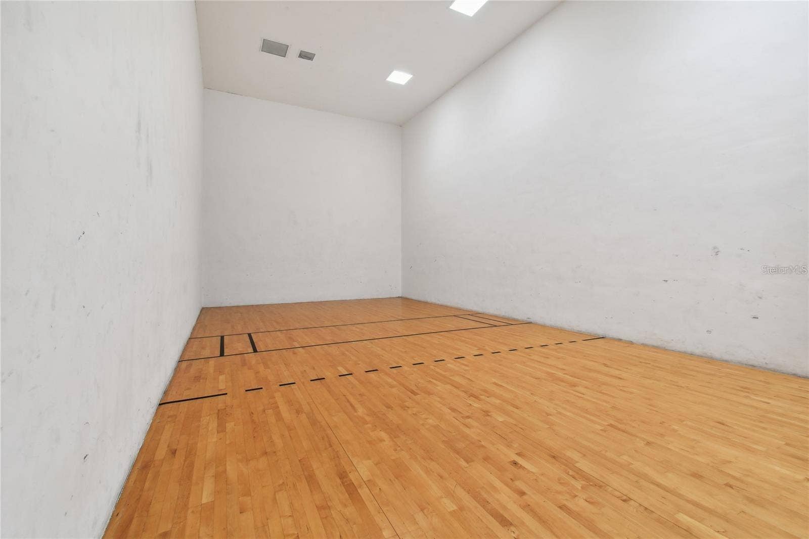 10203 COURTNEY PALMS BOULEVARD, #202, Tampa, FL 33619 10203 COURTNEY PALMS BOULEVARD, #202, Tampa, FL 33619