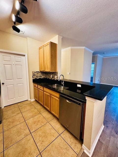 10203 COURTNEY PALMS BOULEVARD, #202, Tampa, FL 33619 10203 COURTNEY PALMS BOULEVARD, #202, Tampa, FL 33619
