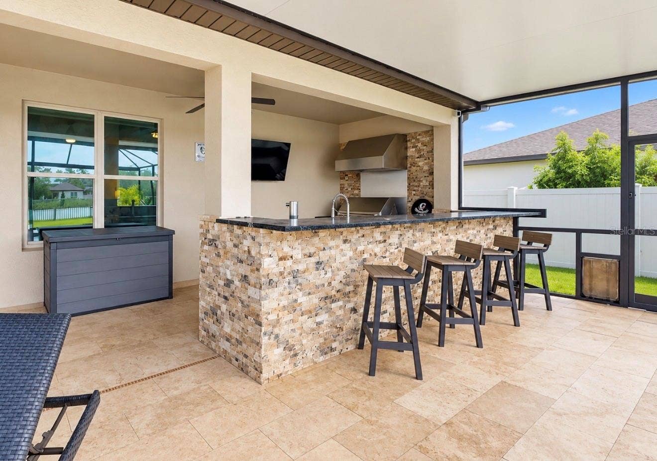 10411 CARDERA DRIVE, Riverview, FL 33578 LED LIT BAR TOP