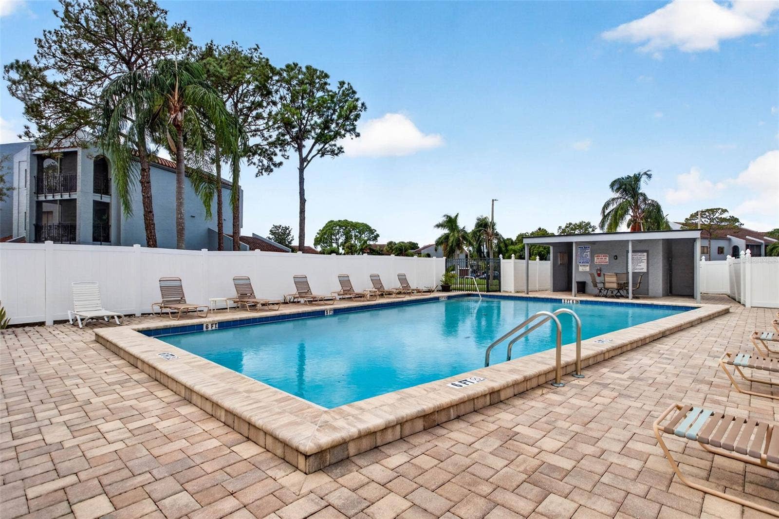 6326 GRAND BAHAMA CIRCLE, #F, Tampa, FL 33615