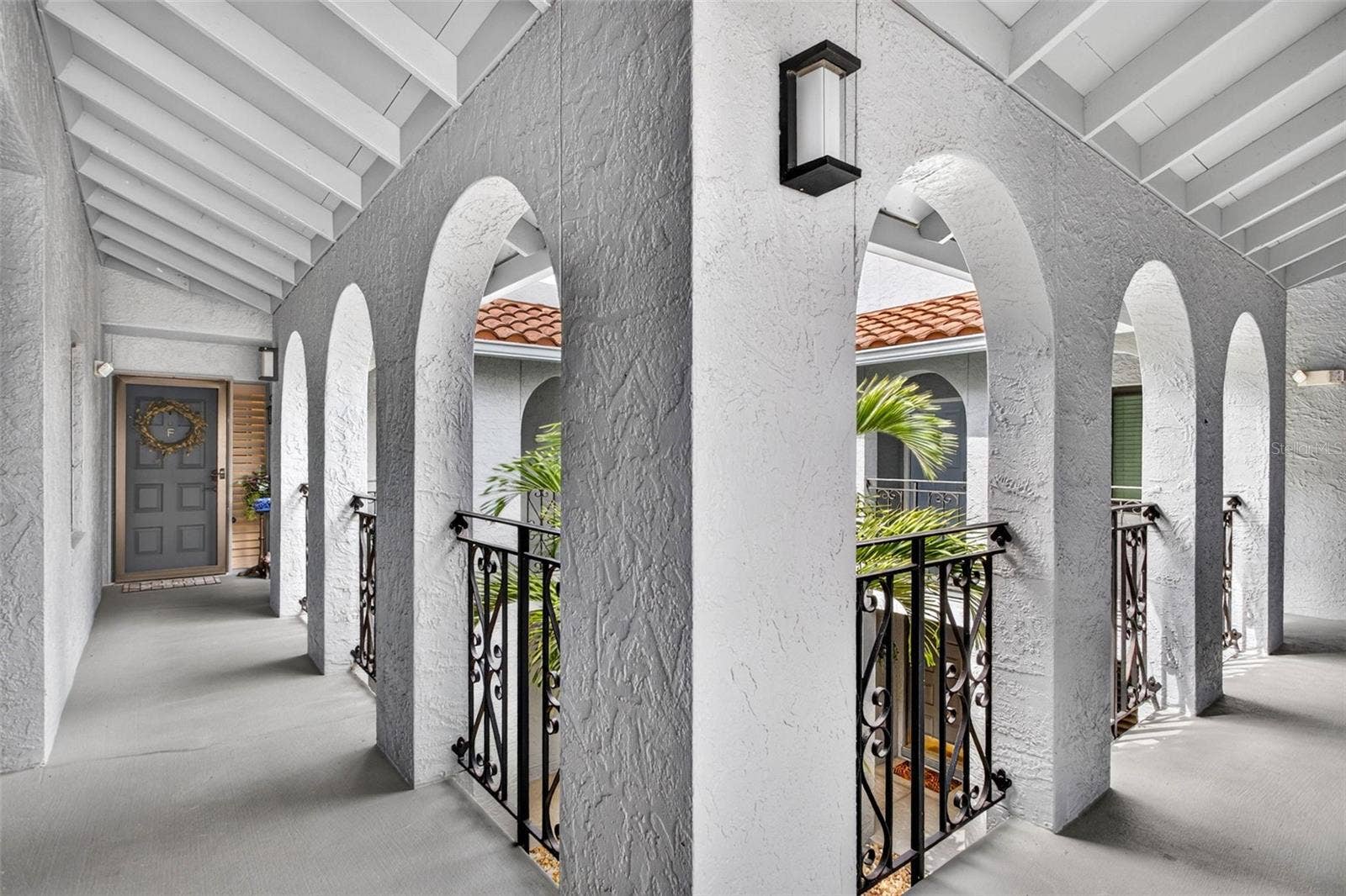 6326 GRAND BAHAMA CIRCLE, #F, Tampa, FL 33615