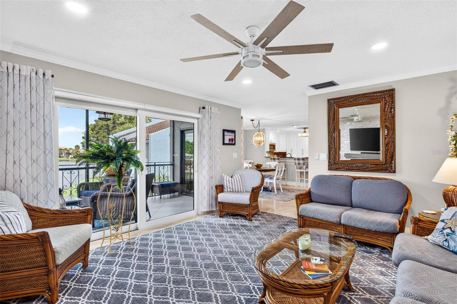 6326 GRAND BAHAMA CIRCLE, #F, Tampa, FL 33615