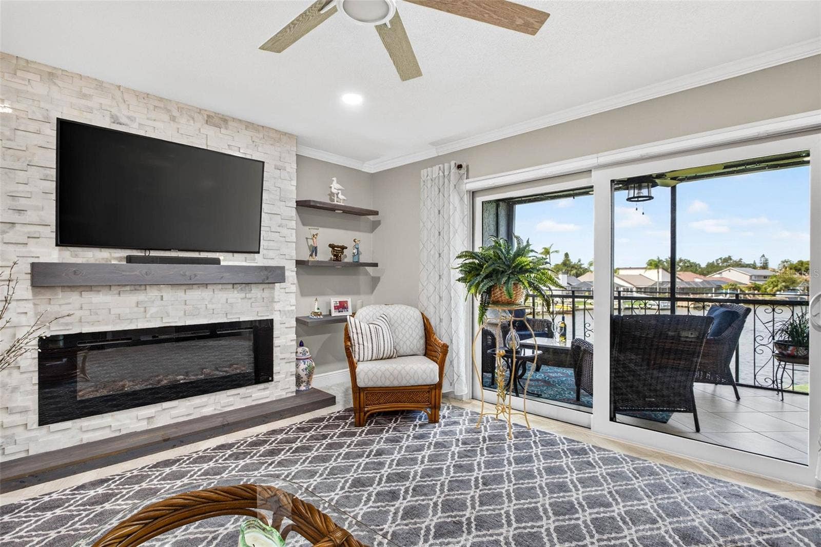 6326 GRAND BAHAMA CIRCLE, #F, Tampa, FL 33615