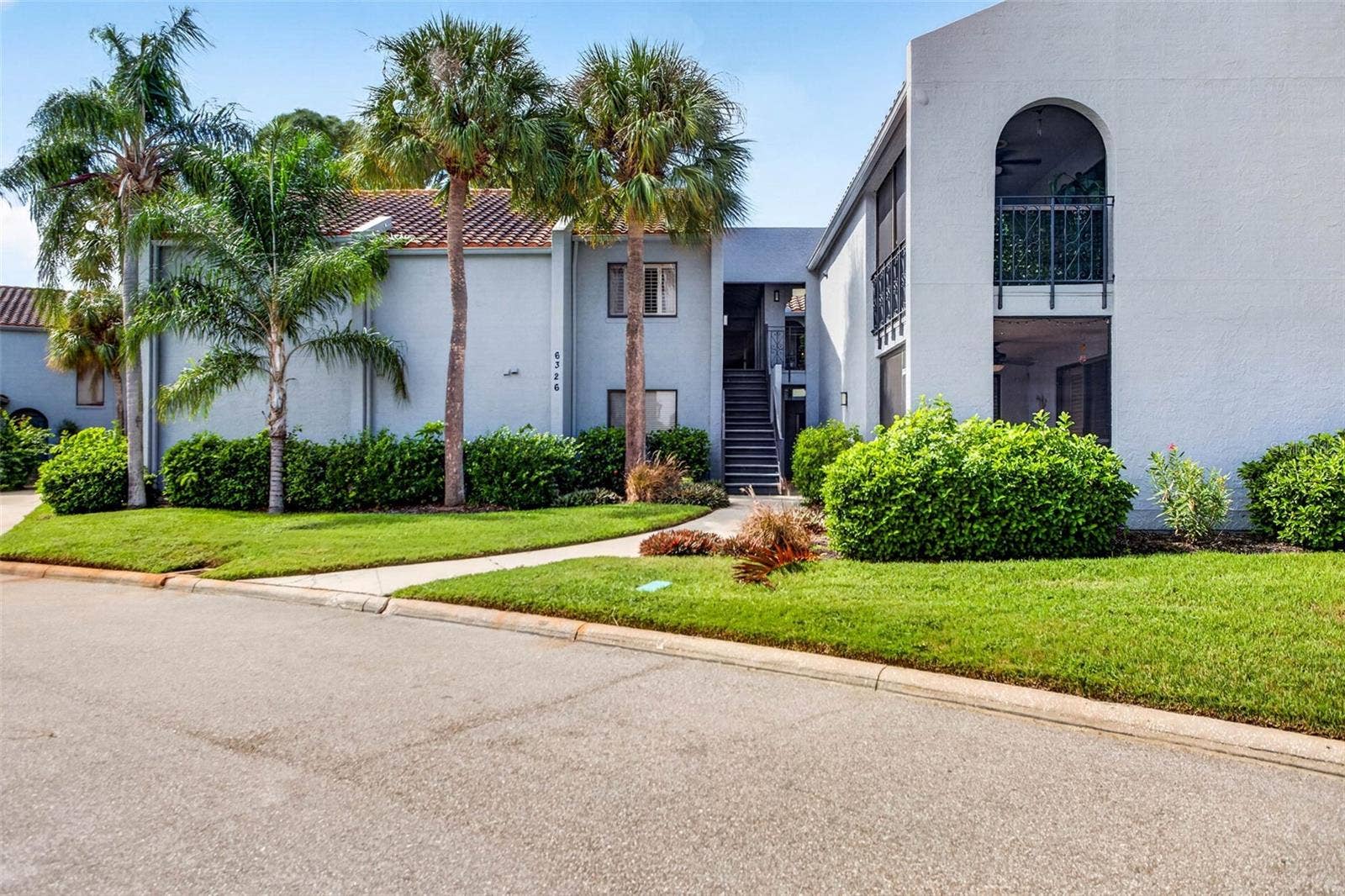 6326 GRAND BAHAMA CIRCLE, #F, Tampa, FL 33615
