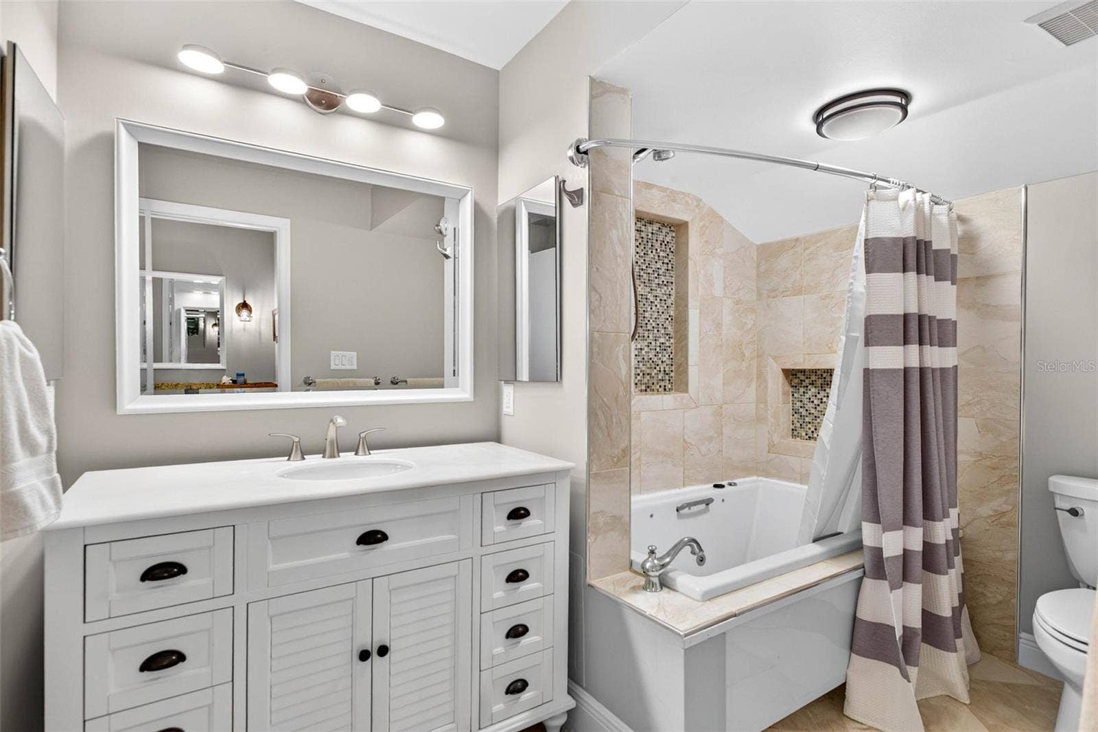 6326 GRAND BAHAMA CIRCLE, #F, Tampa, FL 33615