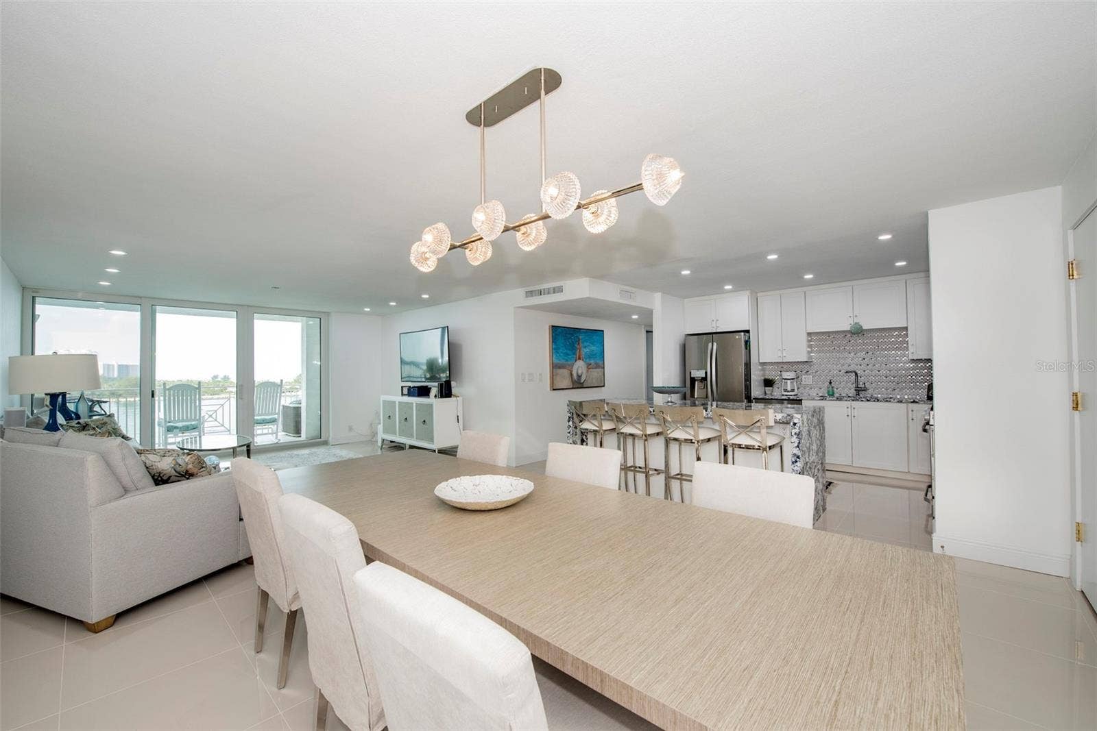 675 S GULFVIEW BOULEVARD, #704, Clearwater, FL 33767 Dining Area is large