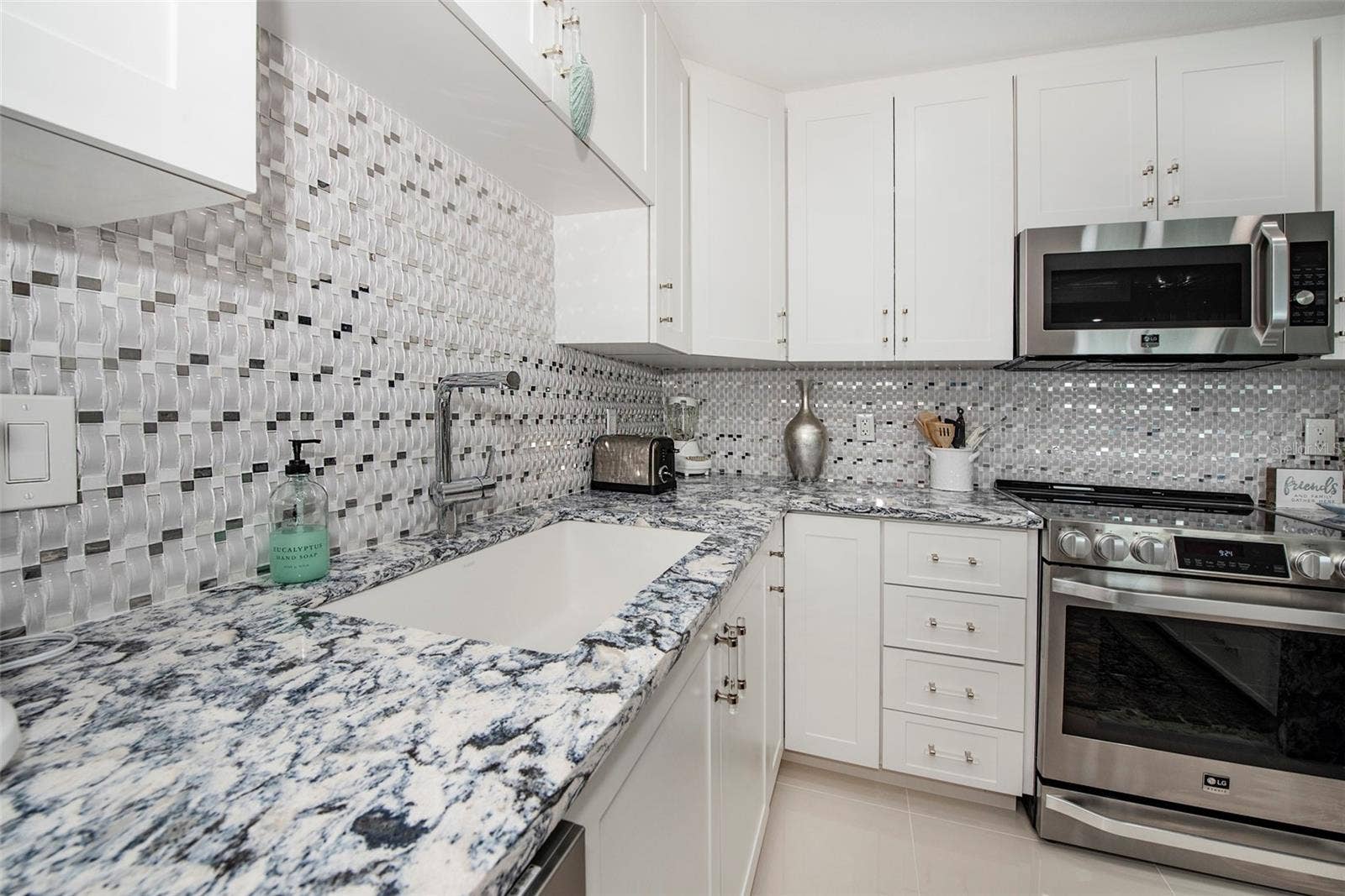 675 S GULFVIEW BOULEVARD, #704, Clearwater, FL 33767 675 S GULFVIEW BOULEVARD, #704, Clearwater, FL 33767