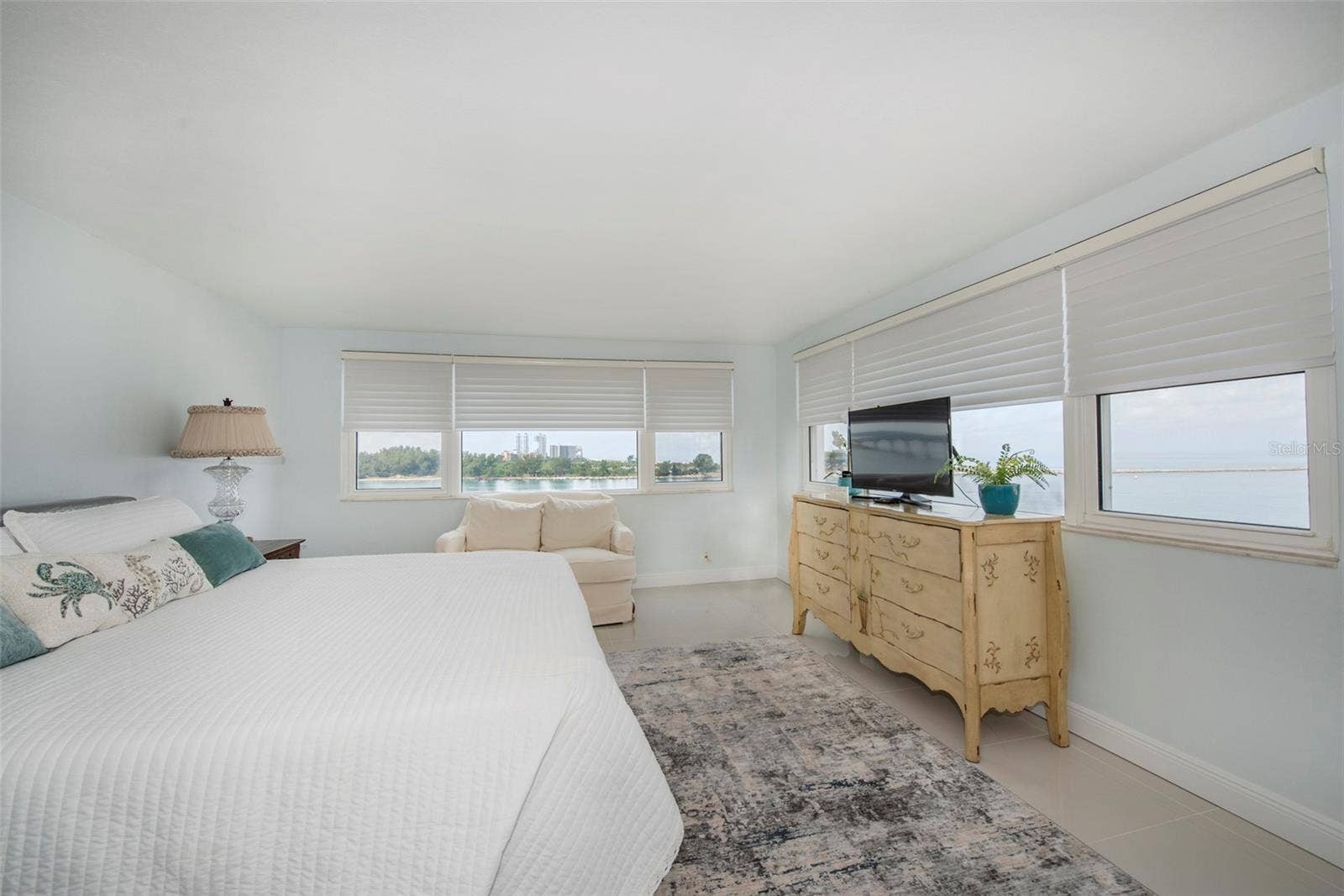 675 S GULFVIEW BOULEVARD, #704, Clearwater, FL 33767 675 S GULFVIEW BOULEVARD, #704, Clearwater, FL 33767