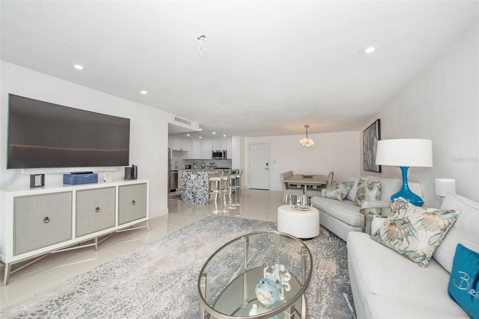 675 S GULFVIEW BOULEVARD, #704, Clearwater, FL 33767 675 S GULFVIEW BOULEVARD, #704, Clearwater, FL 33767