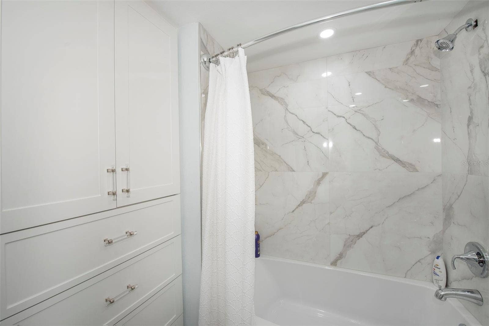 675 S GULFVIEW BOULEVARD, #704, Clearwater, FL 33767 Bathroom II has full closet with drawers