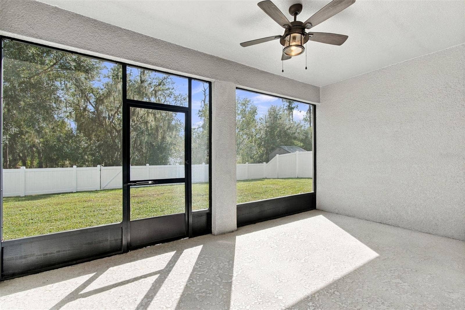 12417 BRICK COBBLESTONE DRIVE, Riverview, FL 33579 Screened-in Patio with ceiling fan
