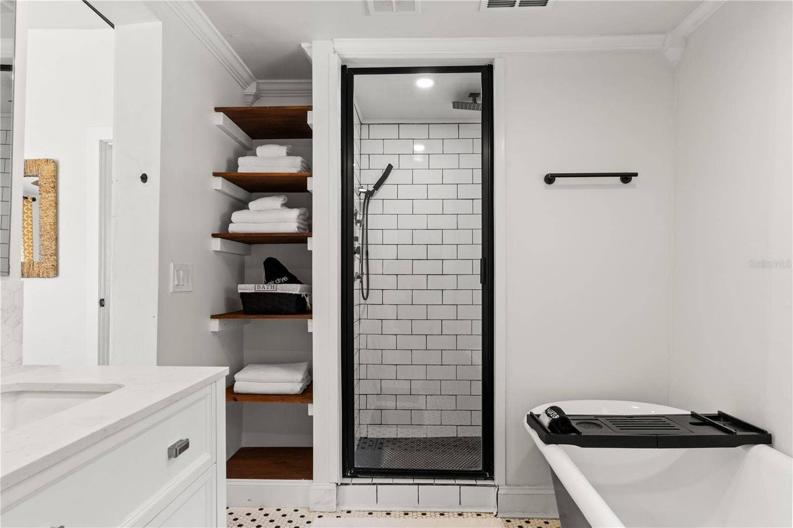 324 W HAYA STREET, Tampa, FL 33603 Primary Bathroom