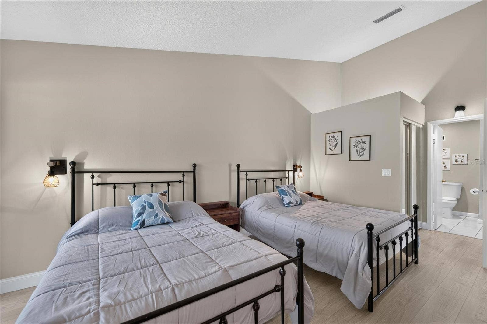 16216 RAMBLING VINE DRIVE W, Tampa, FL 33624 16216 RAMBLING VINE DRIVE W, Tampa, FL 33624
