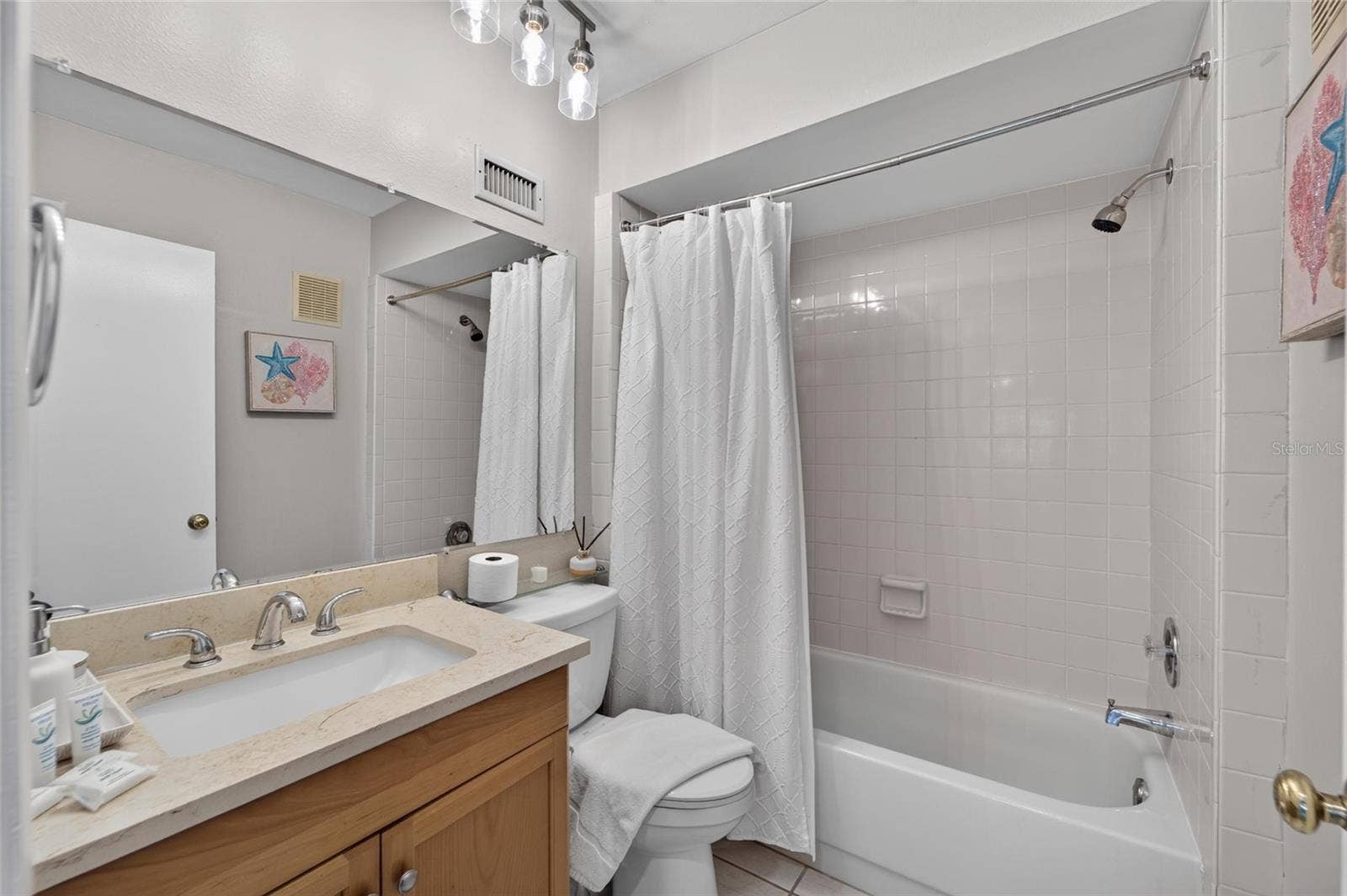 16216 RAMBLING VINE DRIVE W, Tampa, FL 33624 16216 RAMBLING VINE DRIVE W, Tampa, FL 33624