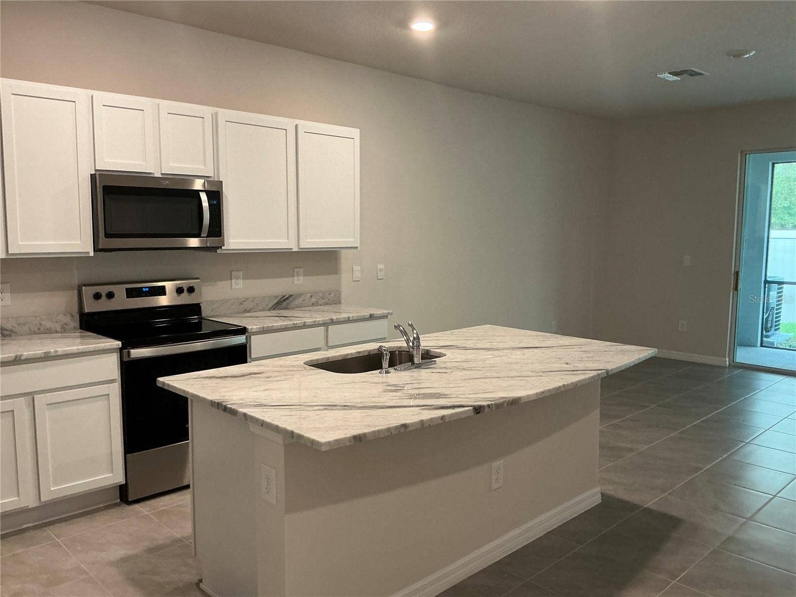 11961 HAMILTON AVENUE, Largo, FL 33774 11961 HAMILTON AVENUE, Largo, FL 33774