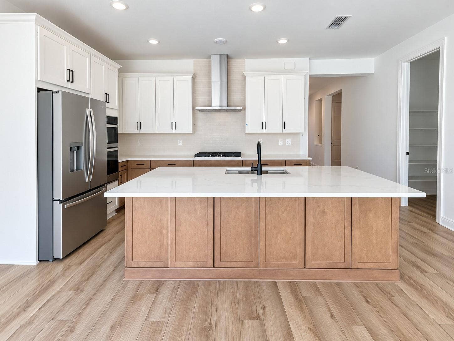 6215 JENSEN VIEW AVENUE, Apollo Beach, FL 33572 Kitchen