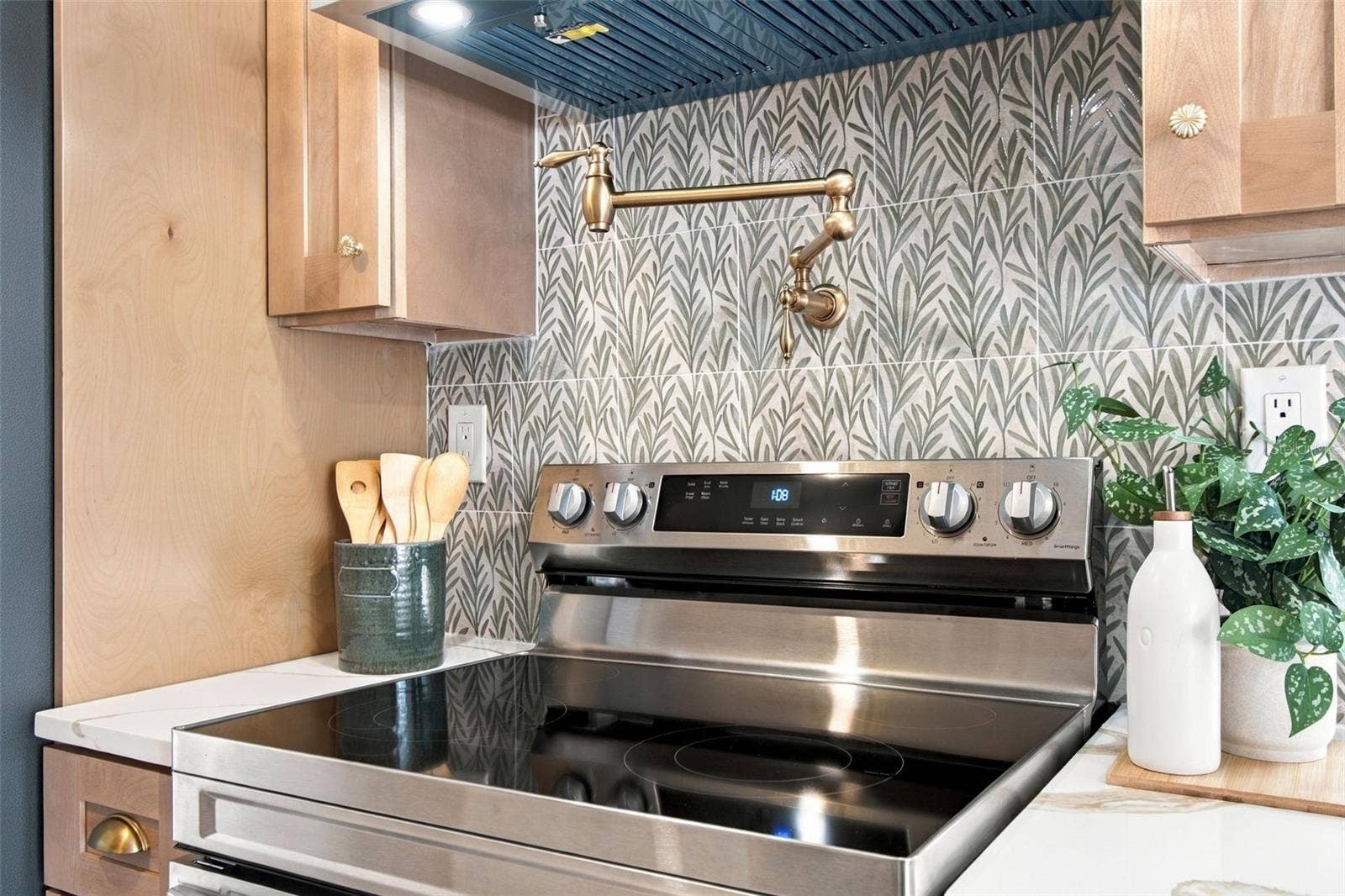 3615 EMERSON AVENUE S, St Petersburg, FL 33711 3615 EMERSON AVENUE S, St Petersburg, FL 33711